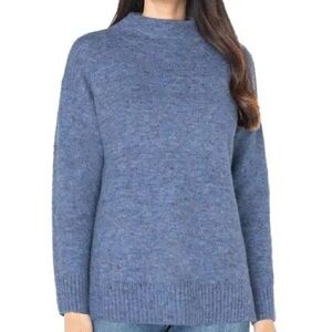 Well Worn Women's Heathered Blue Crew Neck Sweater